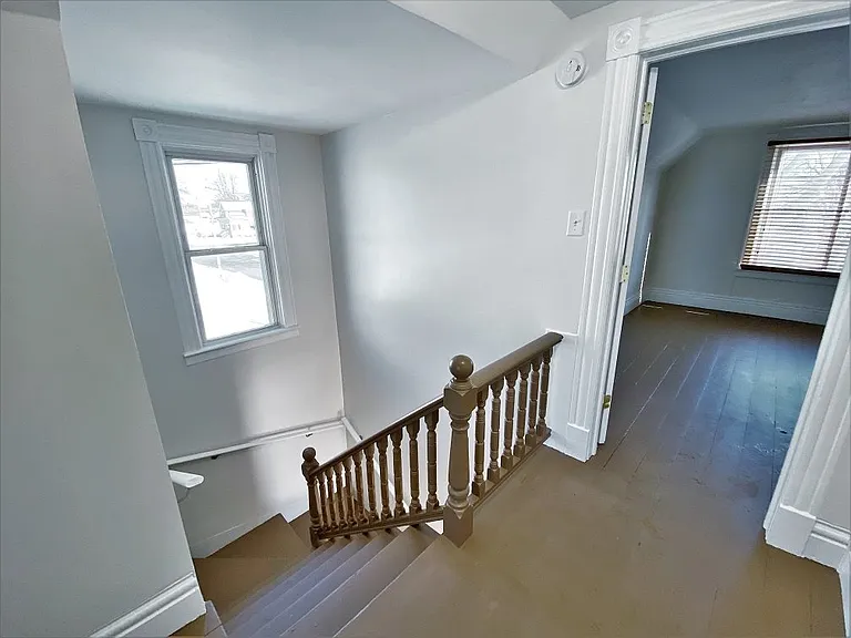1242 Michigan Ave — Photo 10