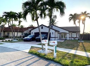 7402 SW 159th Pl, Miami, FL 33193