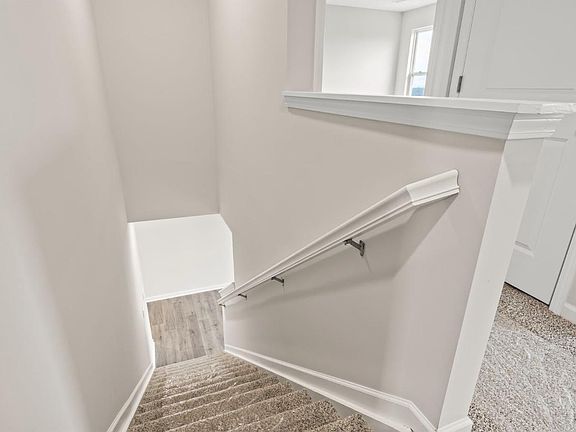 5th image of 152 Ashburn Way