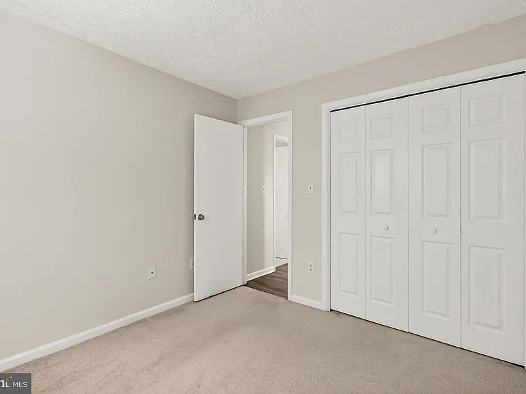 2251 Hunters Run Dr #2251 — Photo 35