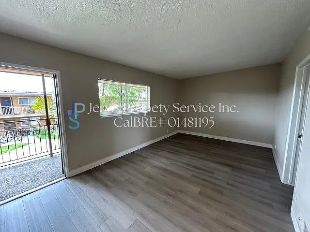Building Photo - 11926 Sproul St #4G