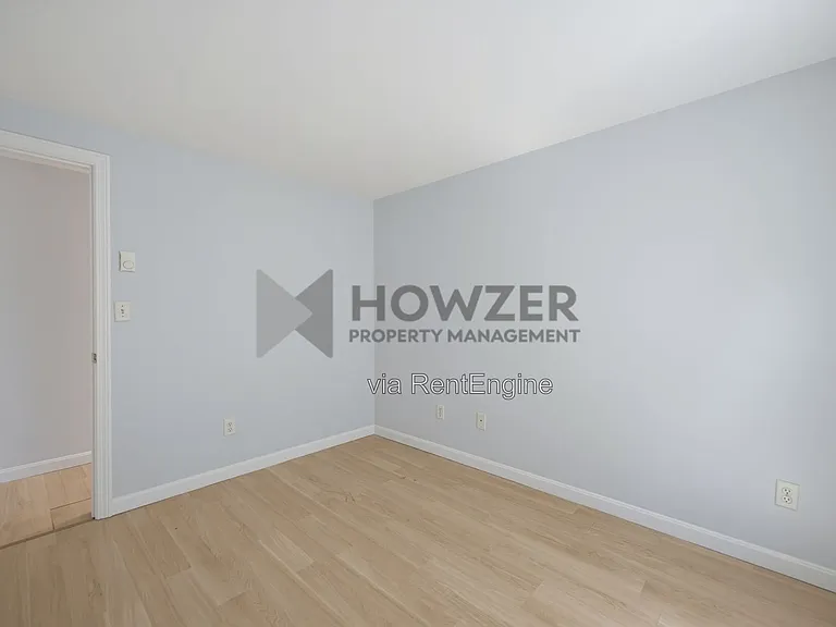 1029 Iyannough Rd #1D — Photo 10