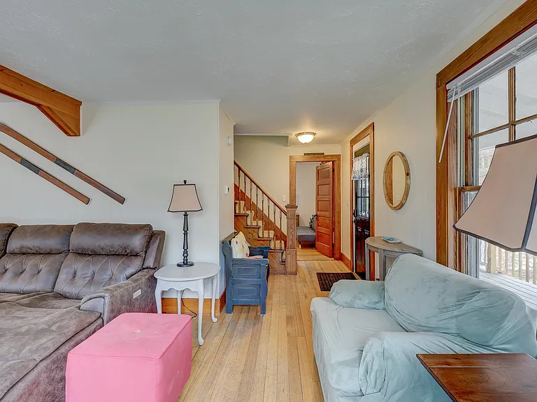 37 Cranmore Rd — Photo 12