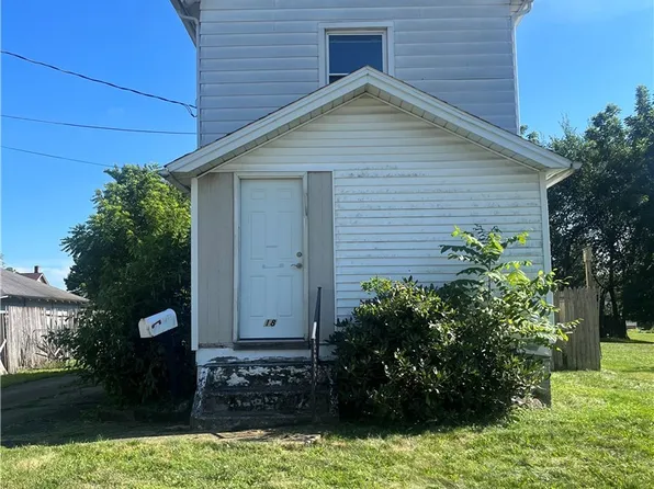 18 W Faith St, Struthers, OH 44471