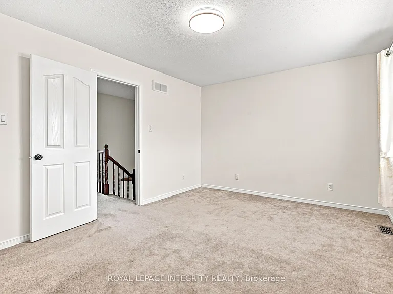 6 Crystal Park Cres — Photo 18