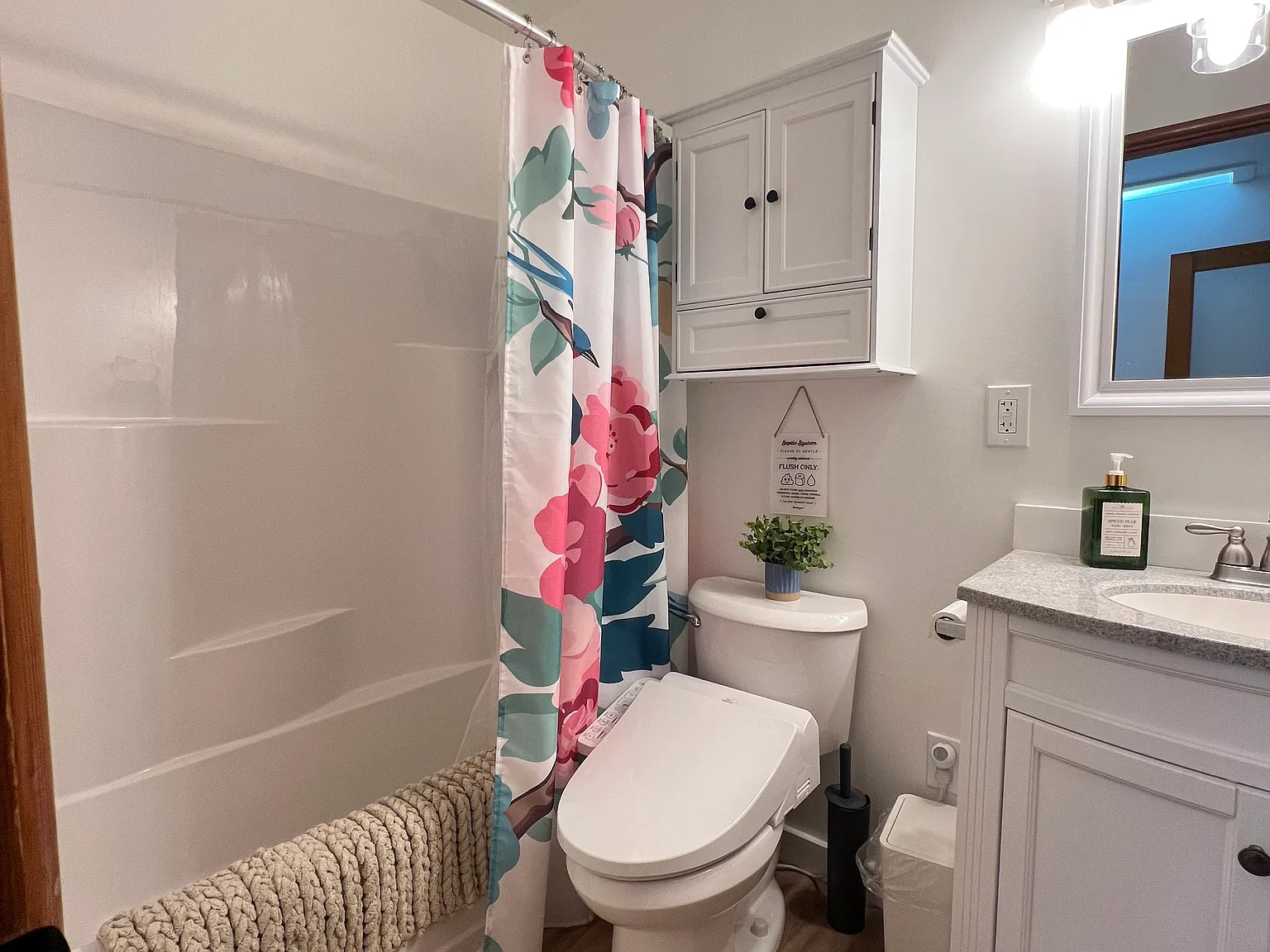 1 bed, $2,400 — Photo 2