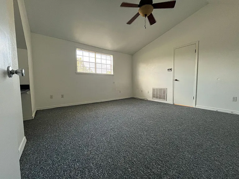 3321 Colquitt Rd — Photo 30