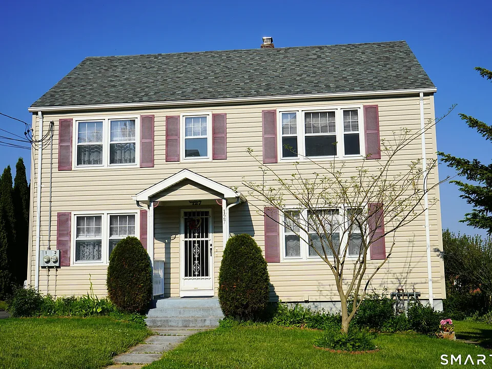 127 Booth St #1
