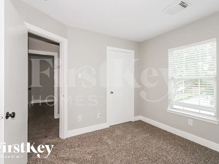 256 Rolling Brook Dr — Photo 14