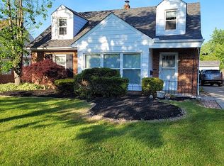 1299 Washington Blvd, Mayfield Heights, OH 44124