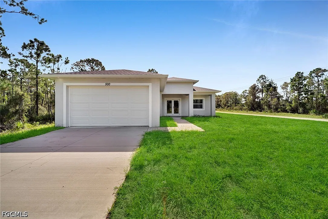 3 bed, 2.0 bath, 1445 sqft, $2,000 — Photo 1