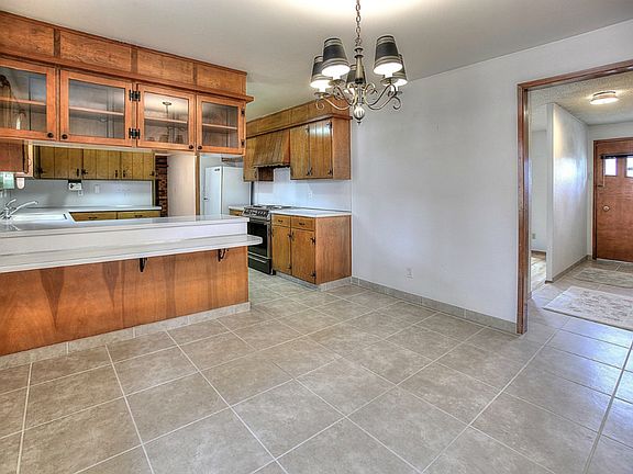 4th image of 9919 58th Avenue Ct E