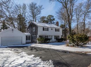 39 Muskeget Ln, Centerville, MA 02632
