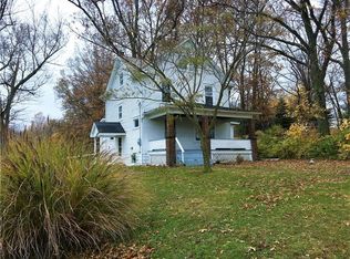 731 Twin Oaks Dr, New Castle, PA 16101