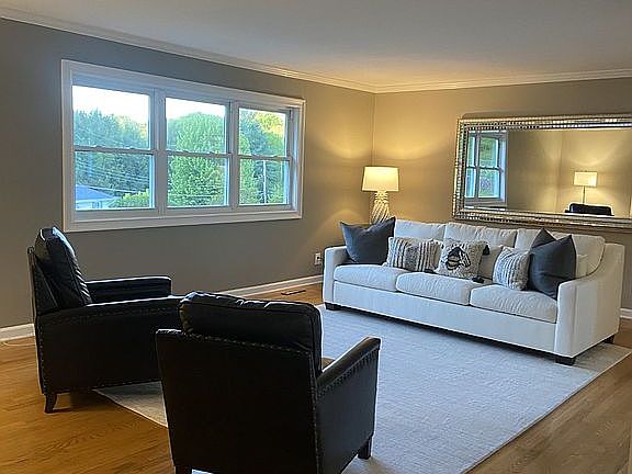 2nd image of 4611 Carole Dr