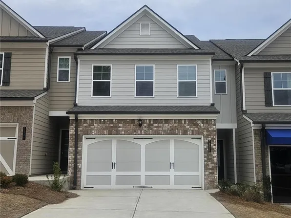 5651 Chickory Dr, Flowery Branch, GA 30542