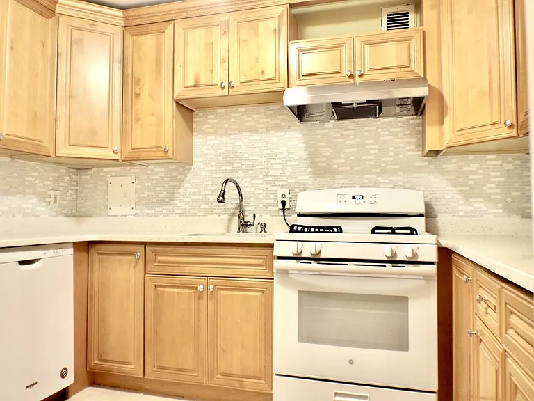 32 Juniper St #98 — Photo 10