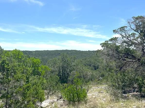 3835 Bluff Creek Rd, Leakey, TX 78873