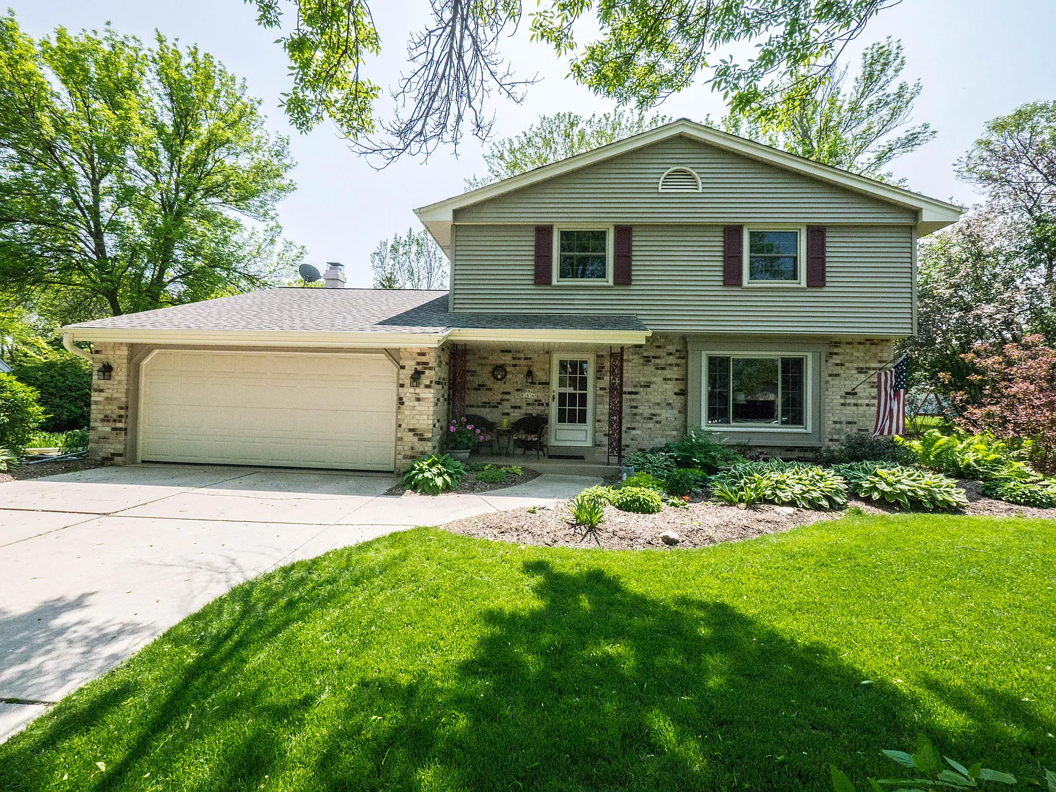 N82W18349 Independence Ln photo 1