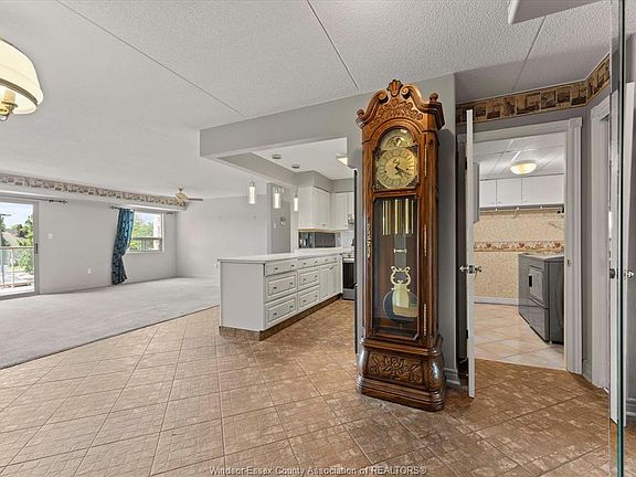 5th image of 310 Village Grove Dr #213