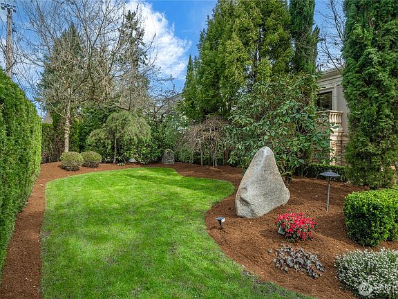 3rd image of 1444 Evergreen Point Rd