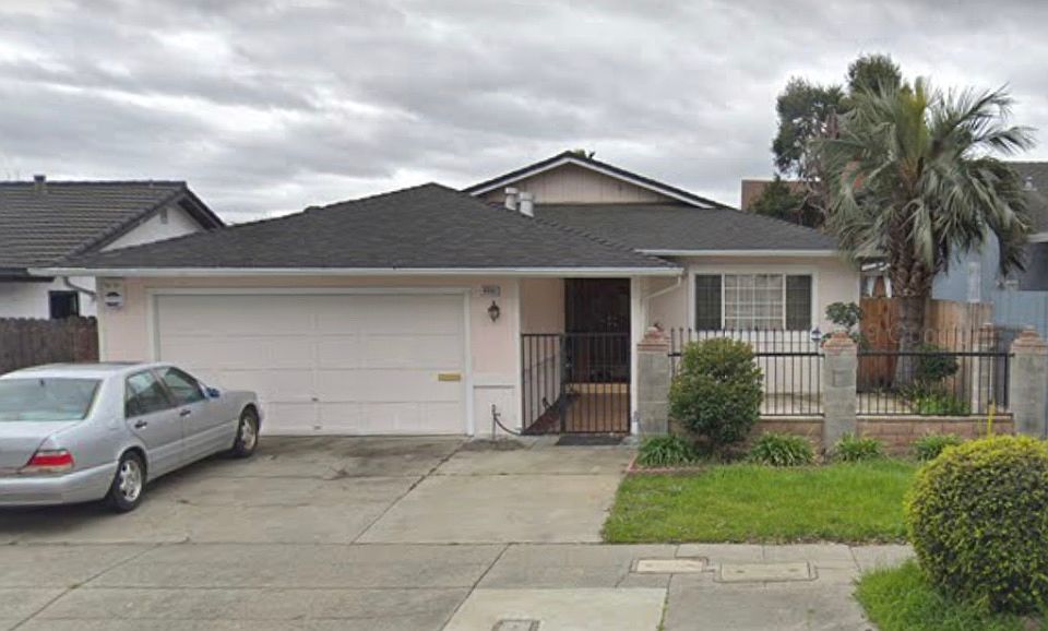2nd image of 4592 Berk Ave