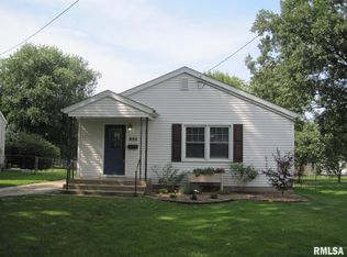 805 E Adams St, Washington, IL 61571