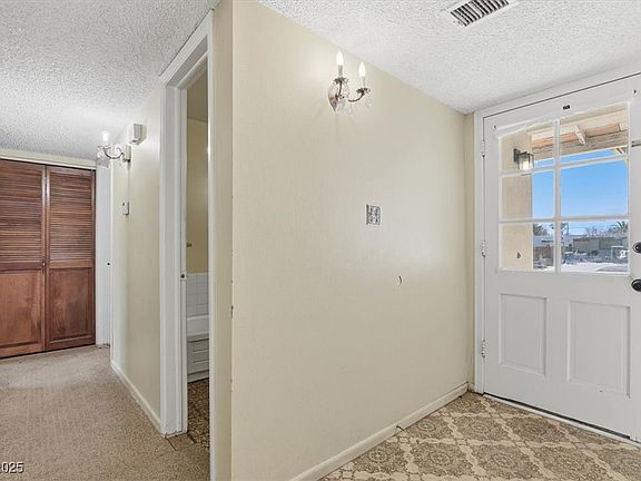 3rd image of 6332 Arlington Ave