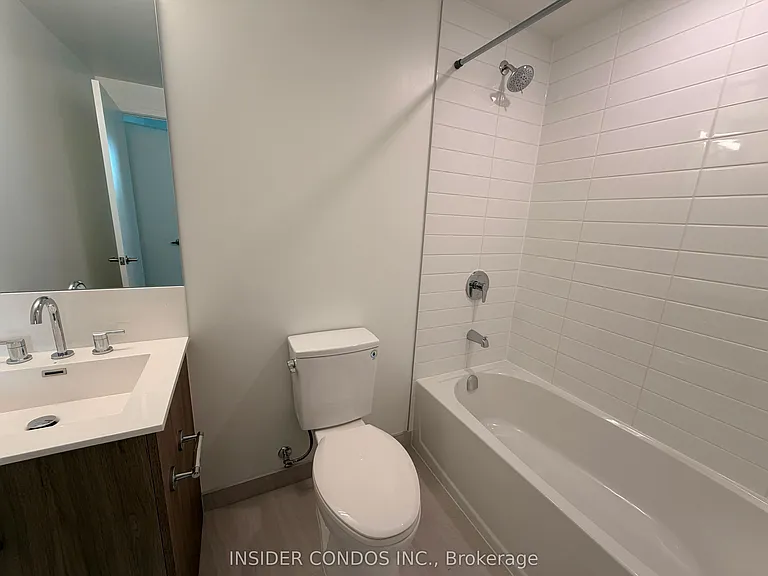 4010 Eglinton Ave W #428 — Photo 11