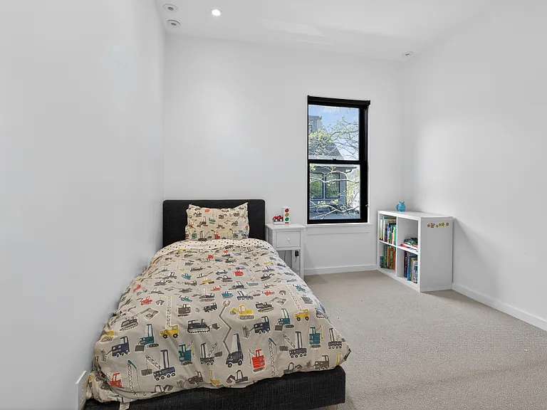96 Henry St #1 — Photo 13