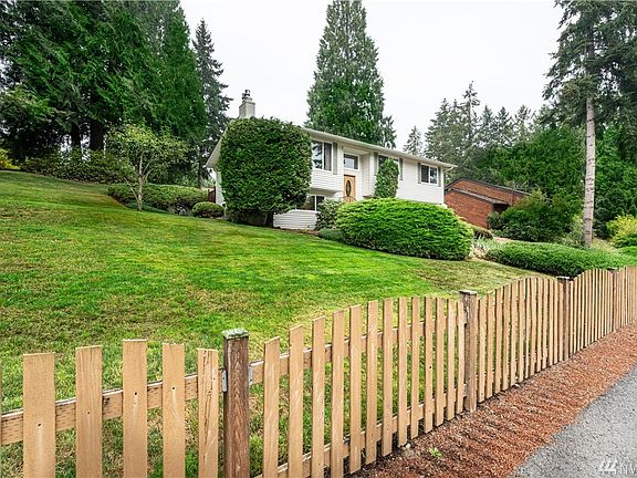 3rd image of 2507 Greenlawn St SE