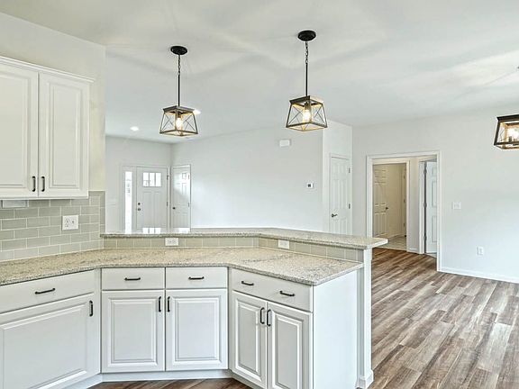 5th image of 282 Sweet Birch Ln