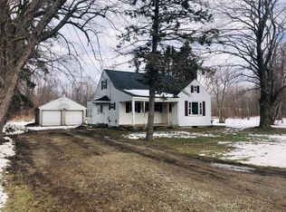 3660 Dunn Valley Rd, Erie, PA 16509