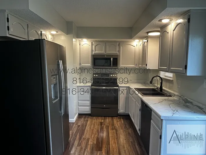 3211 NE 82nd Ter — Photo 8