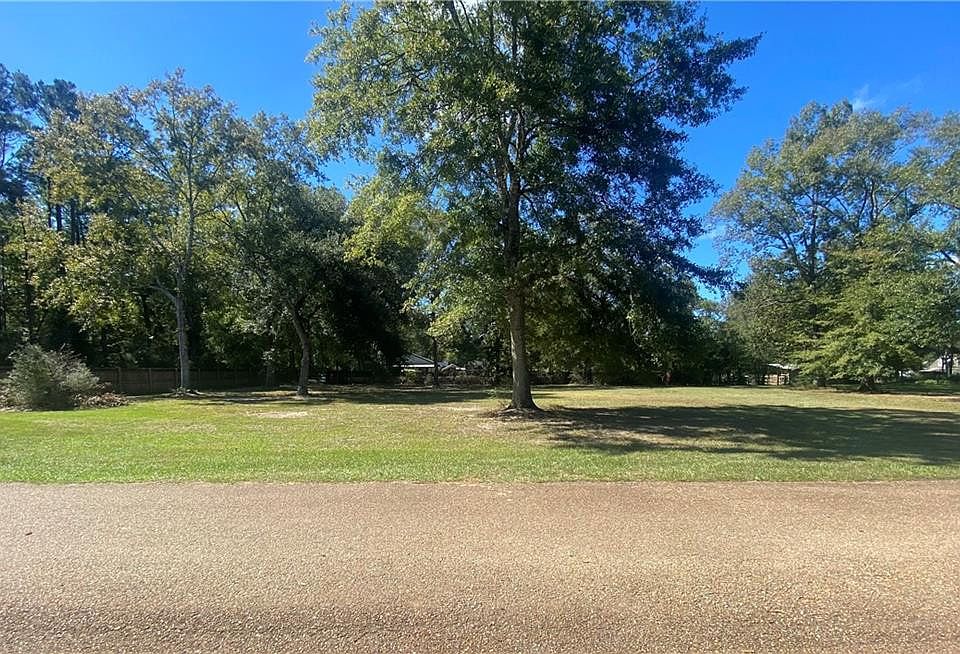 1st image of Willis Rd