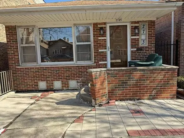 2703 S Lowe Ave, Chicago, IL 60616