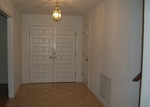 4th image of 105 Casaloma Dr