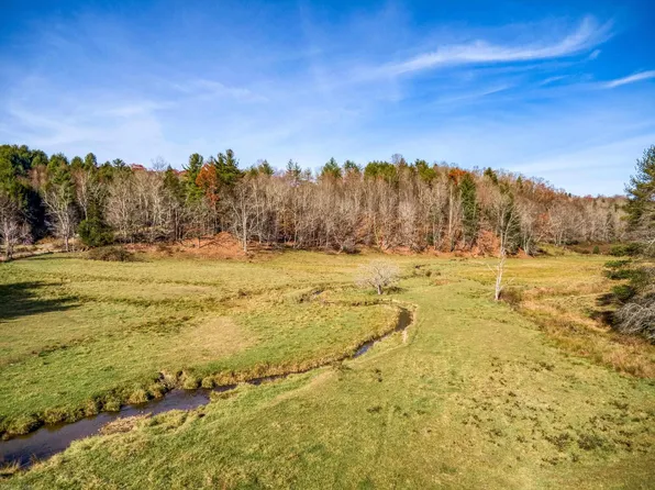 Parker Ln NW, Willis, VA 24380