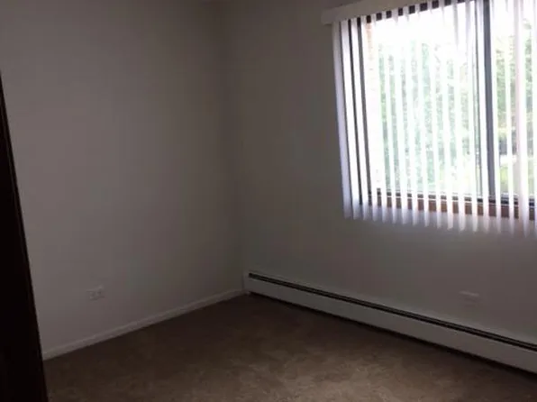 10425 Mayfield Ave APT 2S, Oak Lawn, IL 60453