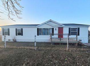 207 3rd St SE, Belfield, ND 58622