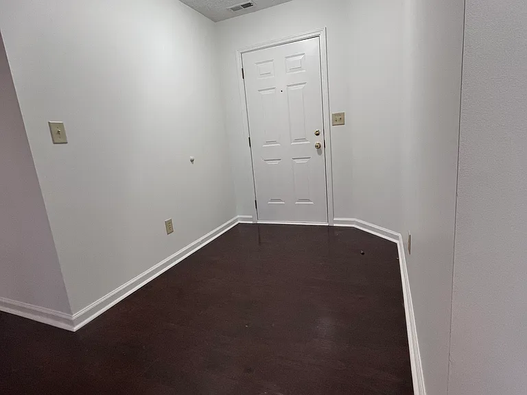 6540 Amherst Way — Photo 32