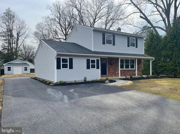 404 E 3rd St, Moorestown, NJ 08057
