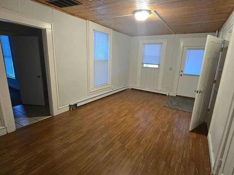 508 N Water St — Photo 6