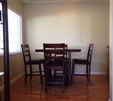 3rd image of 805 W Fedora Ave