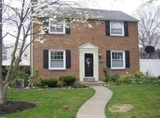 329 Avon Rd, Springfield, PA 19064