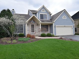 820 High Ridge Dr, West Chicago, IL 60185