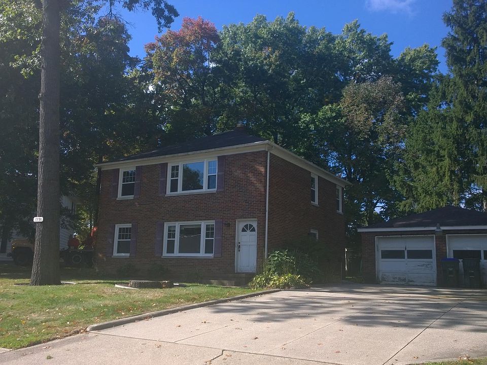 1st image of 1990 Searl St #2