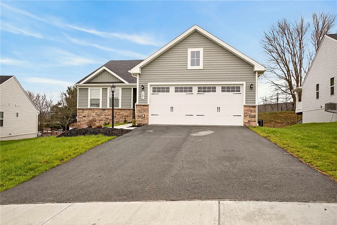 105 Horseshoe Loop S photo 1