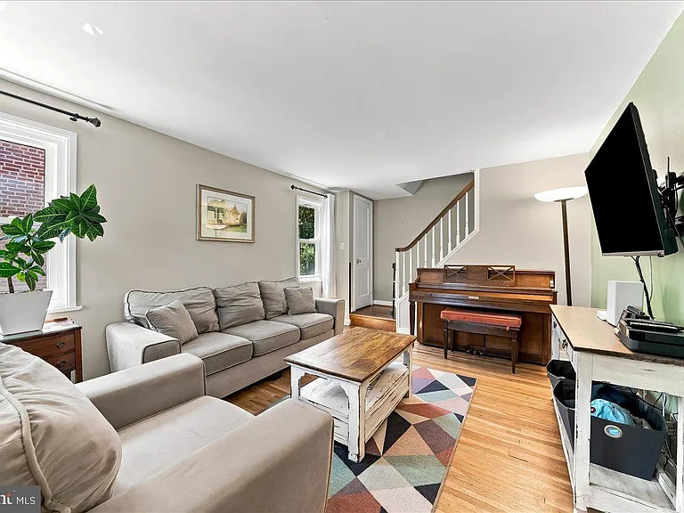 416 Valley View Rd — Photo 12