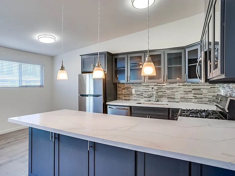3528 W Adams Blvd — Photo 23